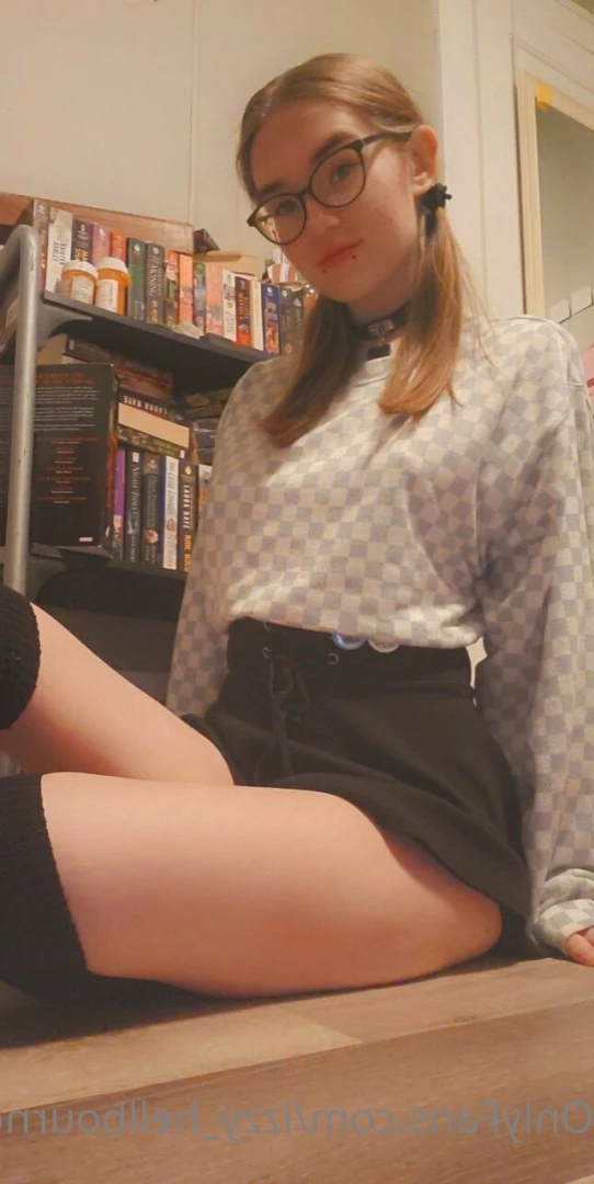 Izzy Hellbourne [ izzy_hellbourne ] Onlyfans leaked photo 6263712 on Hotleaks.tv