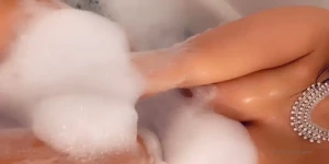 Jennifer Rae Fox [ jenniferraefox ] Onlyfans leaked video 8940215 on Hotleaks.tv
