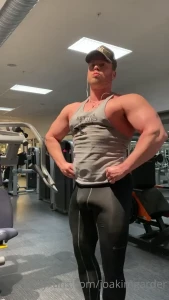4903182