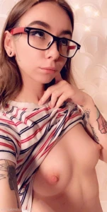3183498