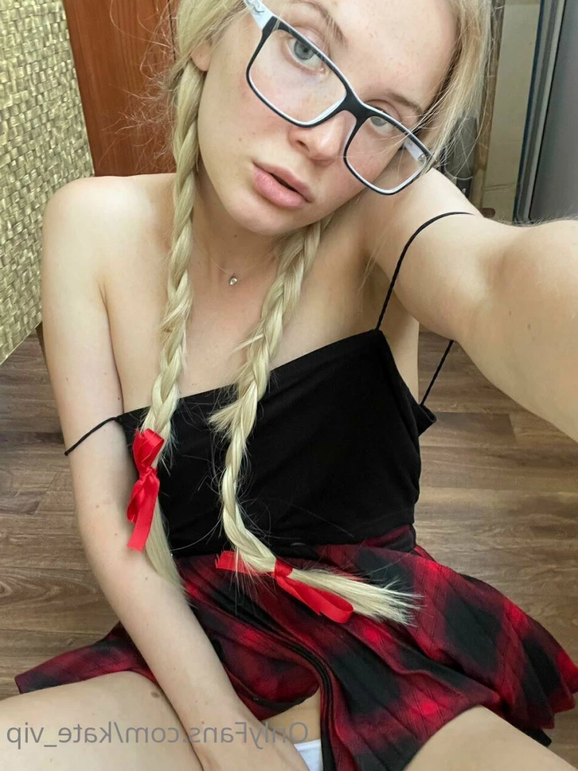 College Student (just turned 18) [ kate_vip ] Onlyfans leaked photo 6029535 on Hotleaks.tv
