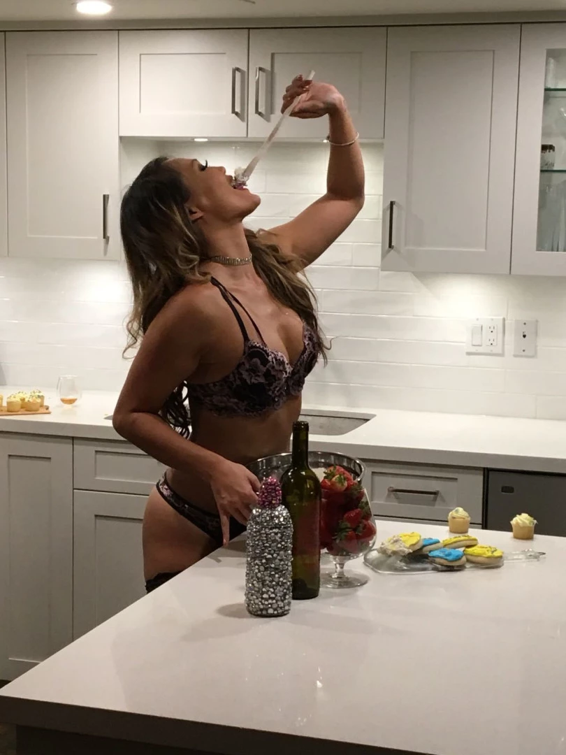 Naked news anchor GONE WILD💋 [ katemaxx ] Onlyfans leaked photo 6283963 on Hotleaks.tv