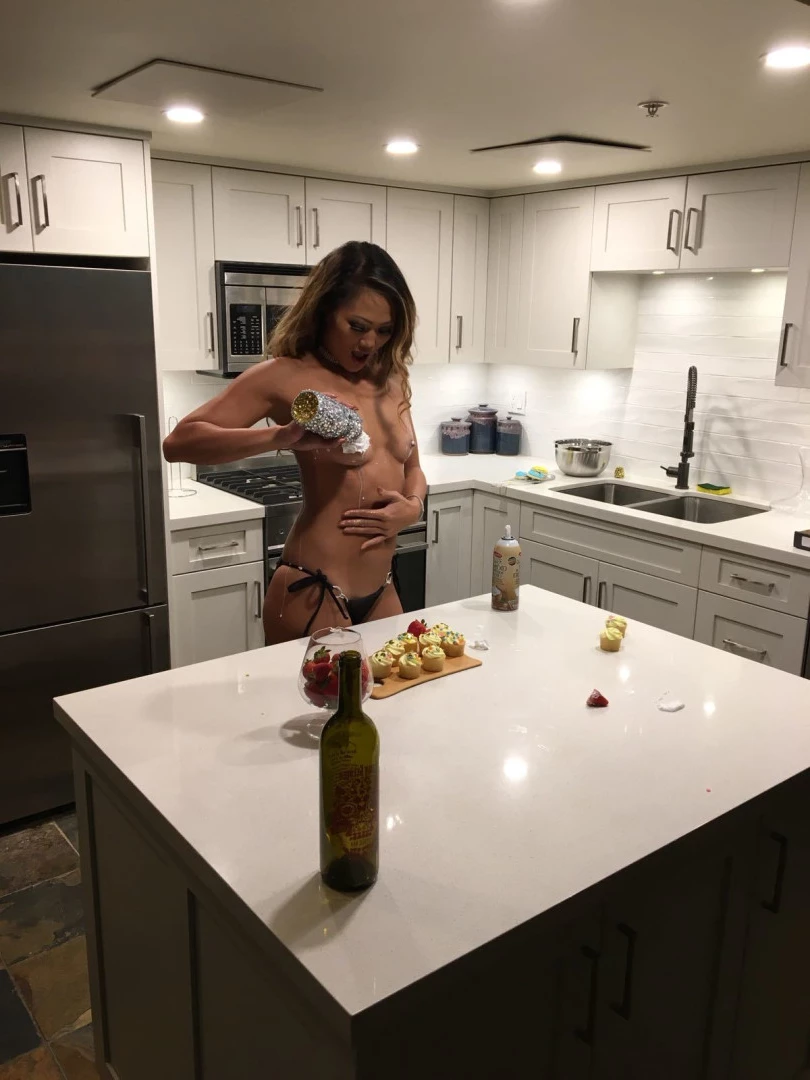 Naked news anchor GONE WILD💋 [ katemaxx ] Onlyfans leaked photo 6295046 on Hotleaks.tv
