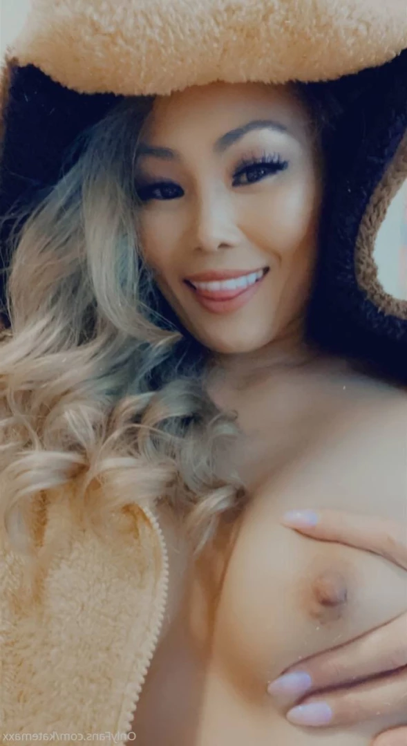 Naked news anchor GONE WILD💋 [ katemaxx ] Onlyfans leaked photo 10865879 on Hotleaks.tv
