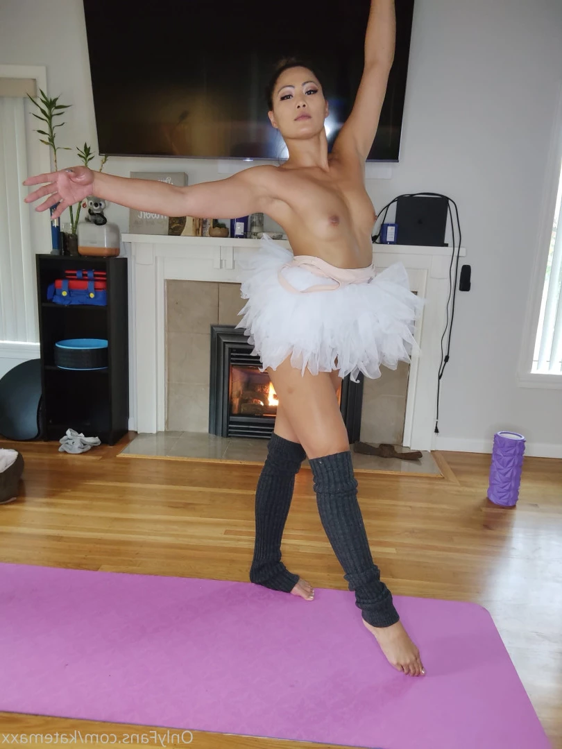 Naked news anchor GONE WILD💋 [ katemaxx ] Onlyfans leaked photo 14787234 on Hotleaks.tv
