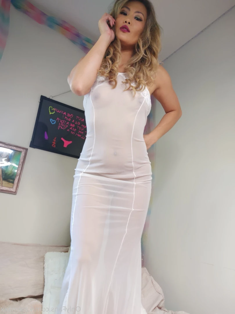 Naked news anchor GONE WILD💋 [ katemaxx ] Onlyfans leaked photo 14794503 on Hotleaks.tv