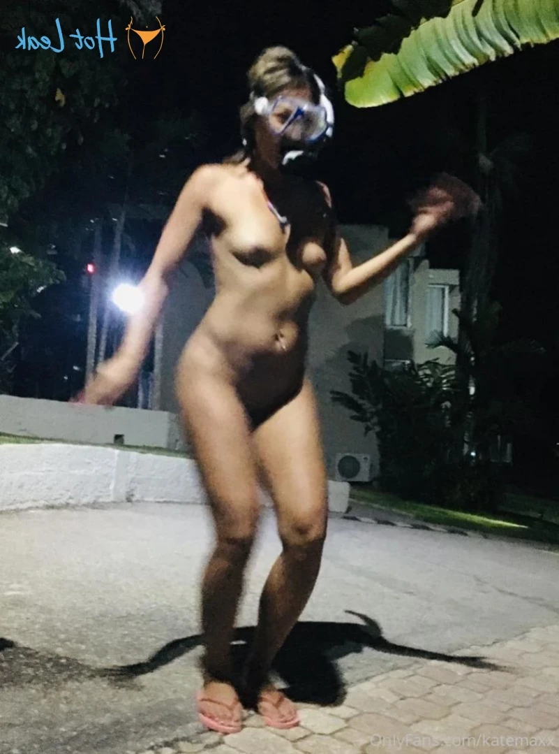 Naked news anchor GONE WILD💋 [ katemaxx ] Onlyfans leaked photo 14796389 on Hotleaks.tv
