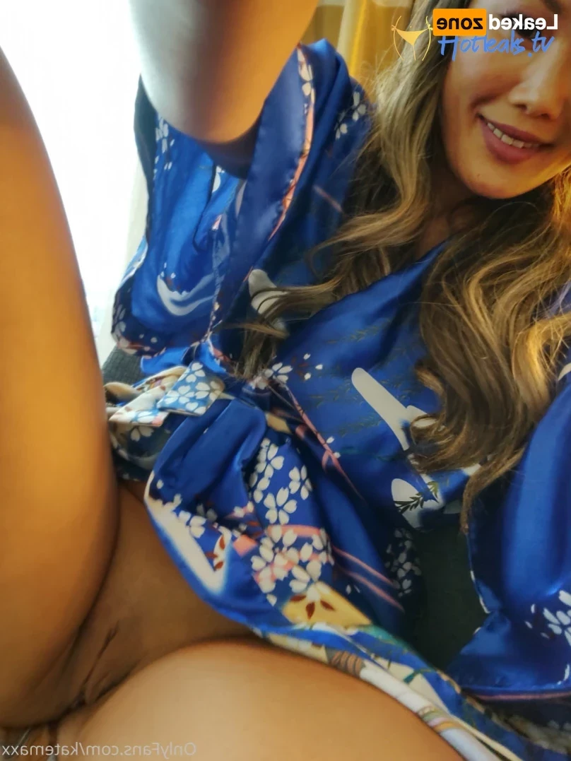 Naked news anchor GONE WILD💋 [ katemaxx ] Onlyfans leaked photo 14798710 on Hotleaks.tv