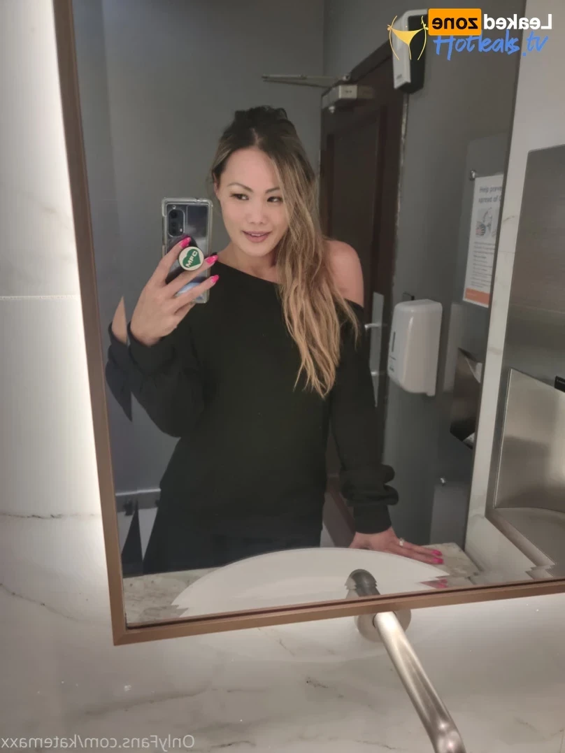Naked news anchor GONE WILD💋 [ katemaxx ] Onlyfans leaked photo 14826775 on Hotleaks.tv