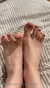 3897925