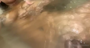 18303562