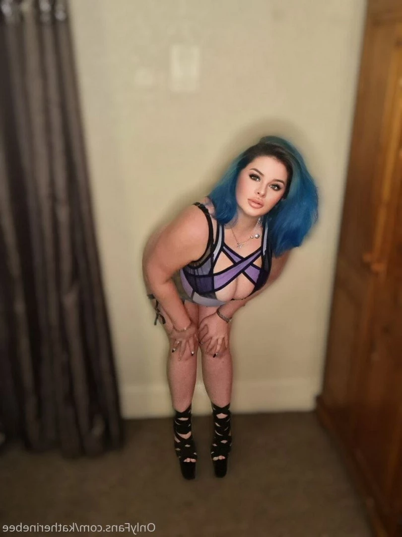 𝐖𝐚𝐧𝐧𝐚 𝐜𝐡𝐚𝐭? 💙𝐊𝐚𝐭𝐡𝐞𝐫𝐢𝐧𝐞 𝐁𝐞𝐞 💙 [ katherinebee ] Onlyfans leaked photo 3220631 on Hotleaks.tv