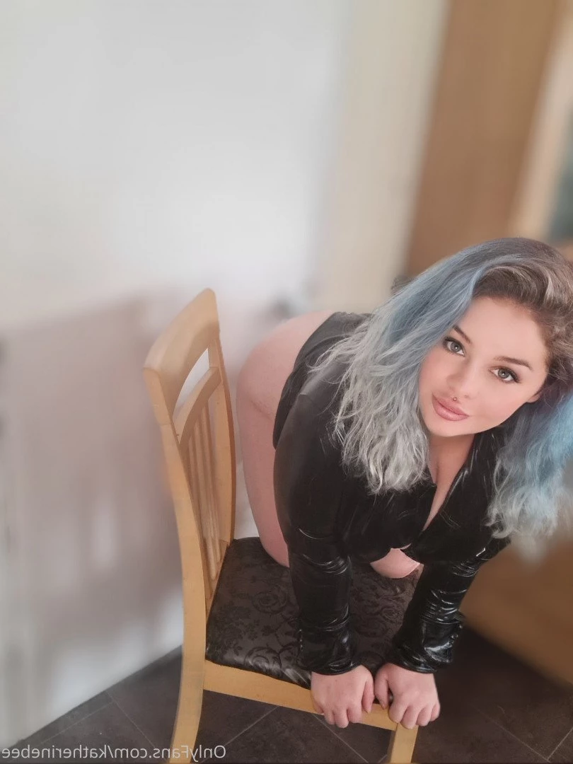 𝐖𝐚𝐧𝐧𝐚 𝐜𝐡𝐚𝐭? 💙𝐊𝐚𝐭𝐡𝐞𝐫𝐢𝐧𝐞 𝐁𝐞𝐞 💙 [ katherinebee ] Onlyfans leaked photo 3222661 on Hotleaks.tv