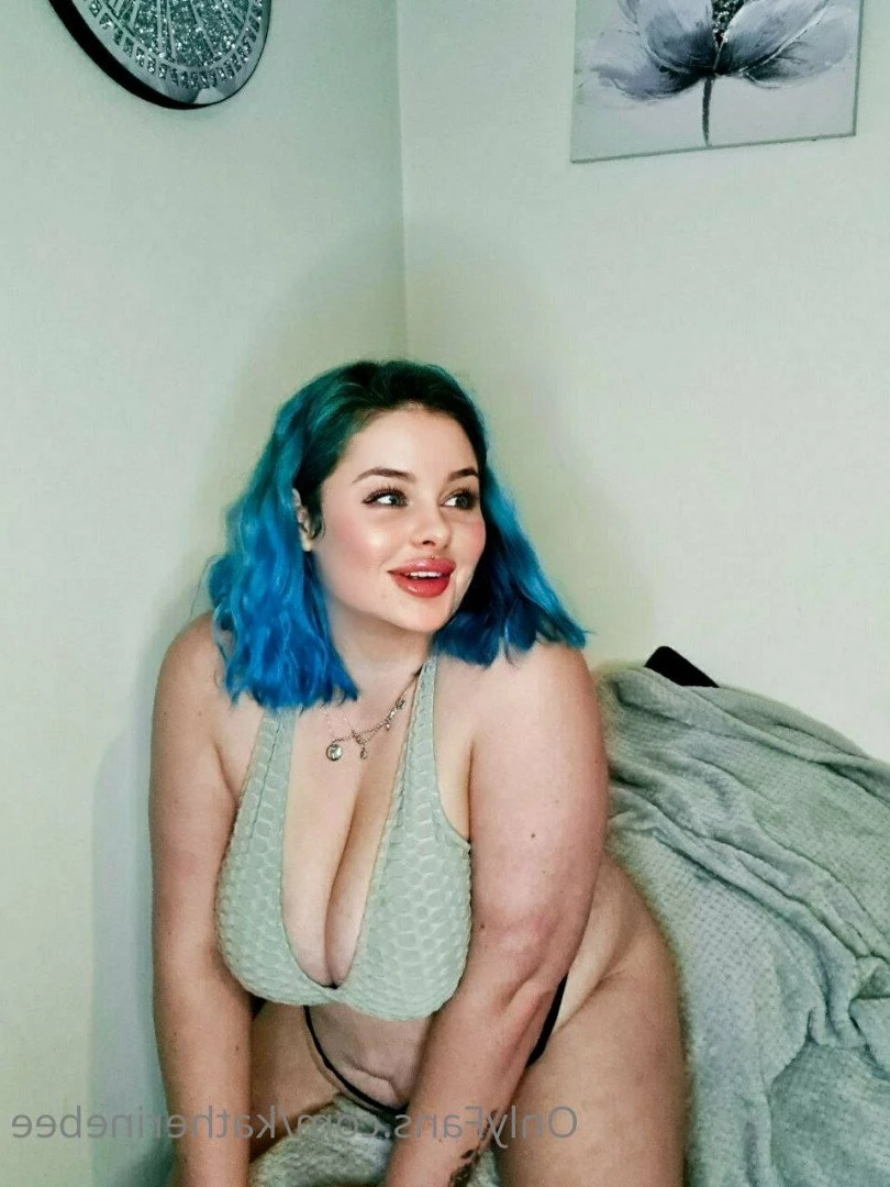 𝐖𝐚𝐧𝐧𝐚 𝐜𝐡𝐚𝐭? 💙𝐊𝐚𝐭𝐡𝐞𝐫𝐢𝐧𝐞 𝐁𝐞𝐞 💙 [ katherinebee ] Onlyfans leaked photo 3224642 on Hotleaks.tv