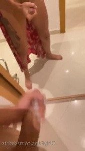 3898485