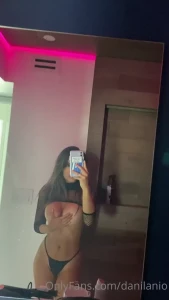 1370567