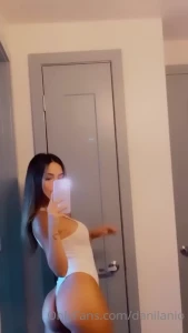 1370568