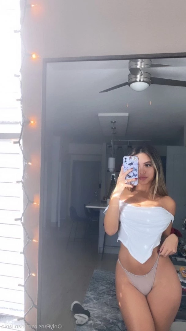 Daniela [ danilanio ] Onlyfans leaked photo 302298 on Hotleaks.tv