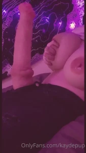 4904529