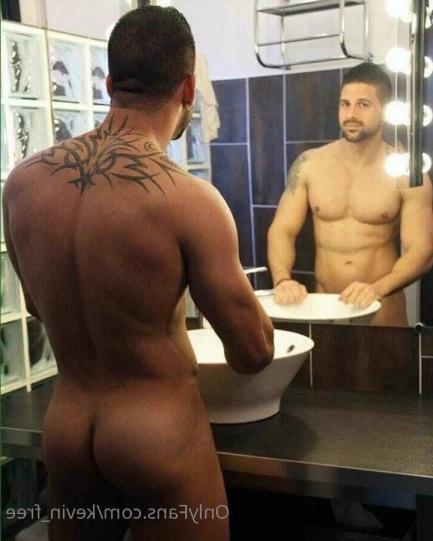 Kevin [ kevin_free ] Onlyfans leaked photo 3154638 on Hotleaks.tv