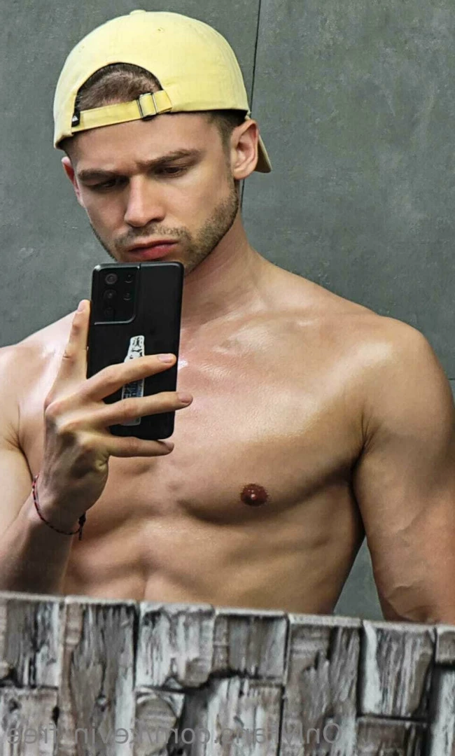 Kevin [ kevin_free ] Onlyfans leaked photo 7676681 on Hotleaks.tv