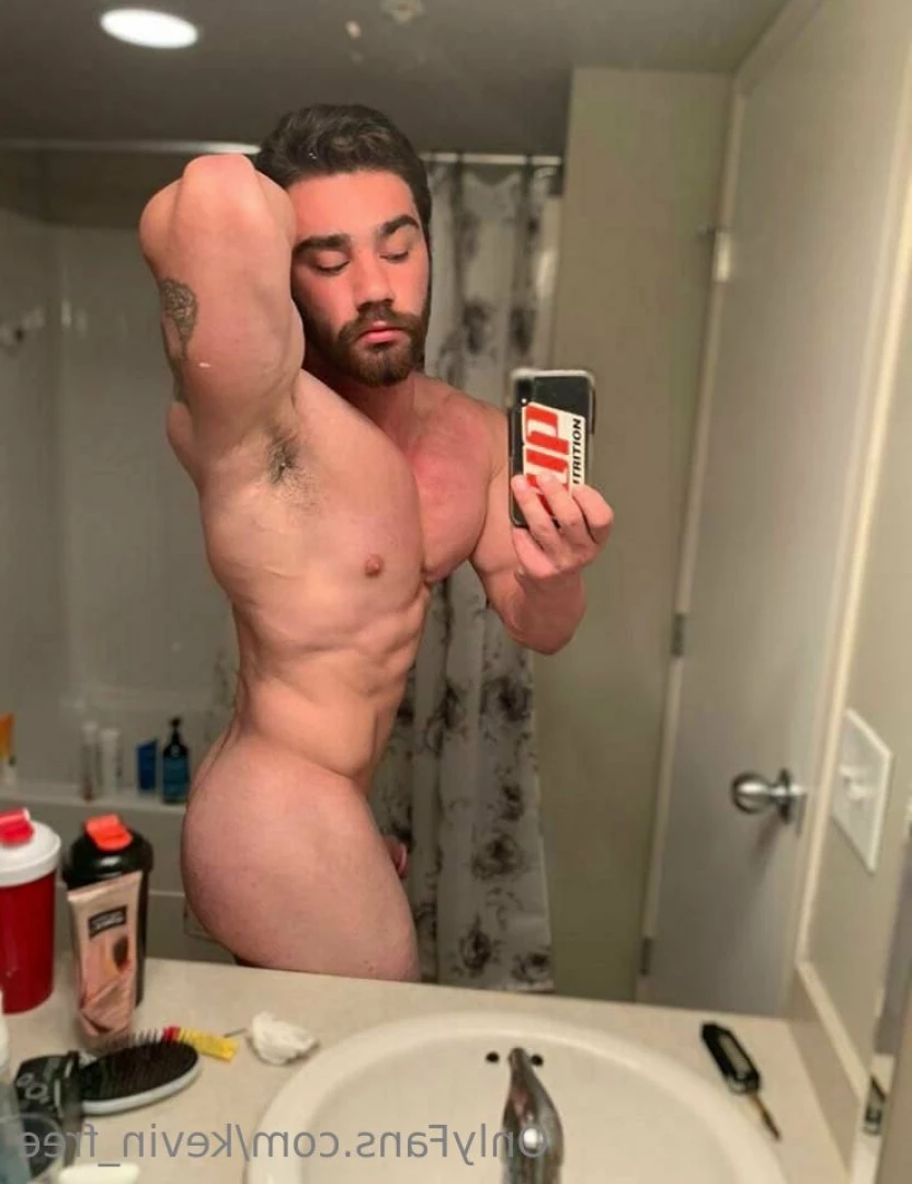 Kevin [ kevin_free ] Onlyfans leaked photo 7676890 on Hotleaks.tv