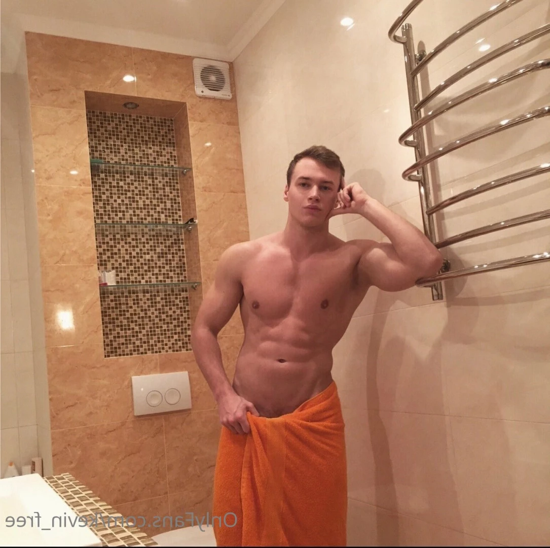Kevin [ kevin_free ] Onlyfans leaked photo 7677117 on Hotleaks.tv