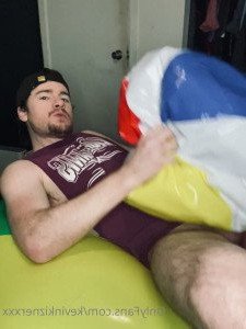 kevinkiznerxxx Onlyfans leaked video 3951391 on Hotleaks.tv