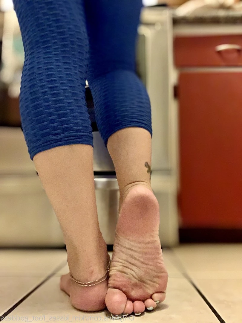 💋Kim Kisses💋 [ kim_kisses_foot_goddess ] Onlyfans leaked photo 3271902 on Hotleaks.tv