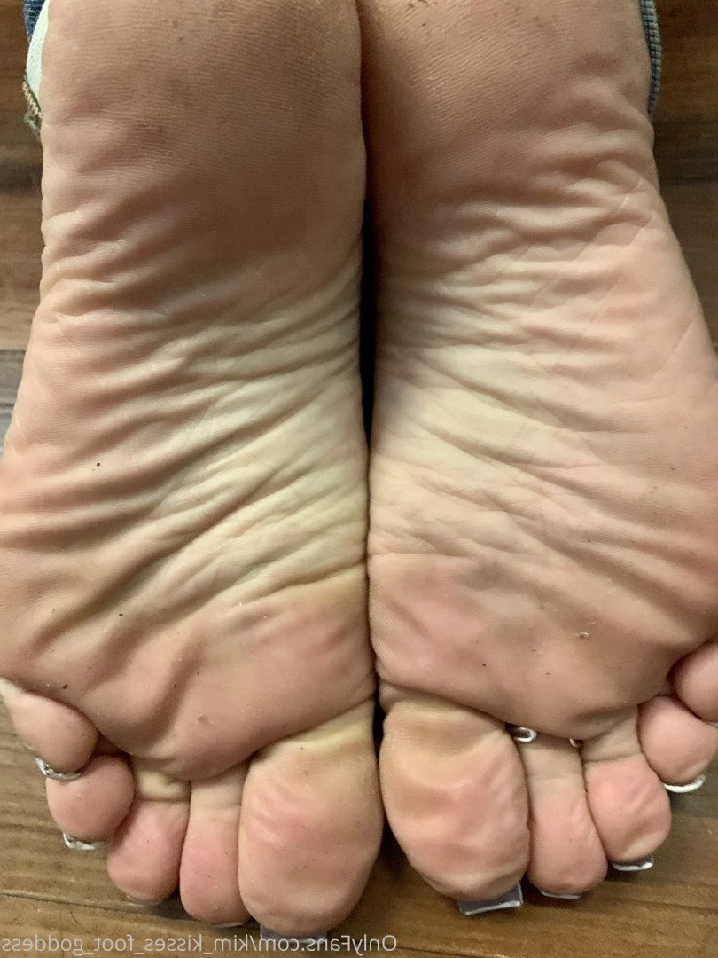 💋Kim Kisses💋 [ kim_kisses_foot_goddess ] Onlyfans leaked photo 3286417 on Hotleaks.tv