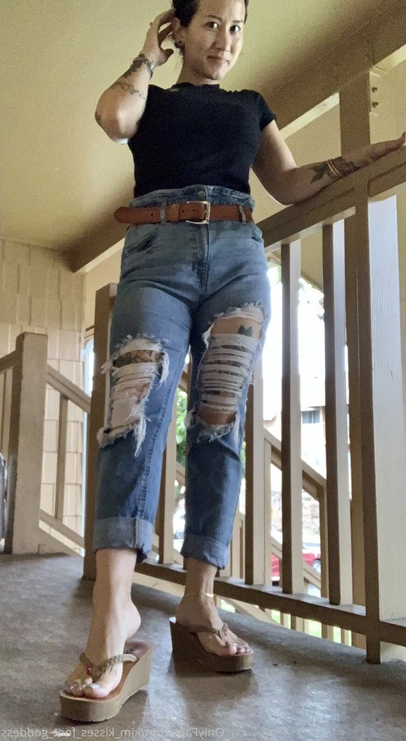 💋Kim Kisses💋 [ kim_kisses_foot_goddess ] Onlyfans leaked photo 3291353 on Hotleaks.tv
