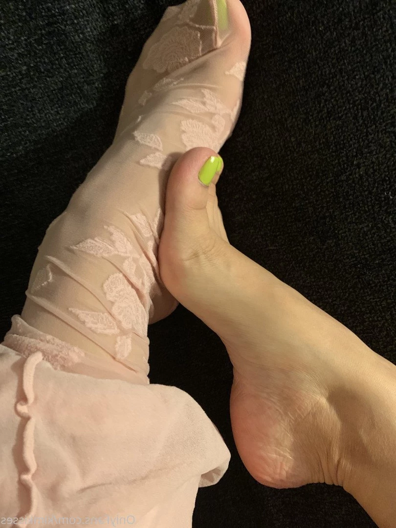 💋Kim Kisses💋 [ kim_kisses_foot_goddess ] Onlyfans leaked photo 3292040 on Hotleaks.tv