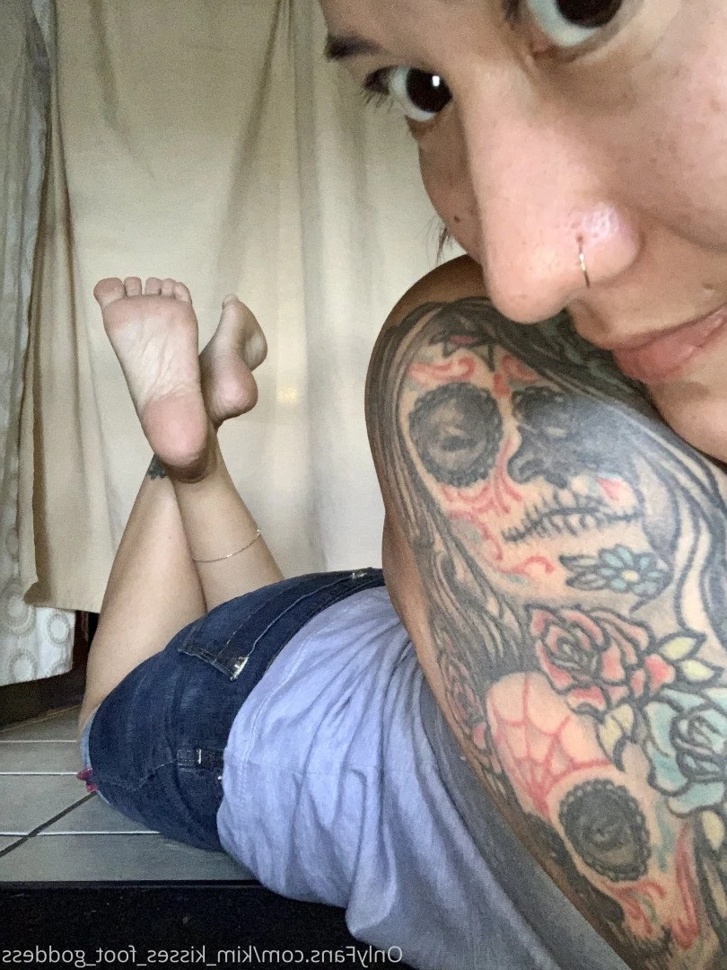 💋Kim Kisses💋 [ kim_kisses_foot_goddess ] Onlyfans leaked photo 3294930 on Hotleaks.tv