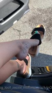 💋Kim Kisses💋 [ kim_kisses_foot_goddess ] Onlyfans leaked video 3957835 on Hotleaks.tv