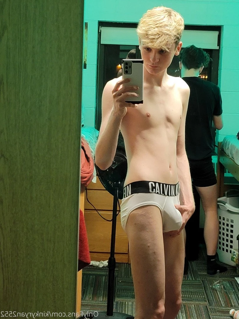 Ryan Snow❄ [ kinkyryan2552 ] Onlyfans leaked photo 3268387 on Hotleaks.tv
