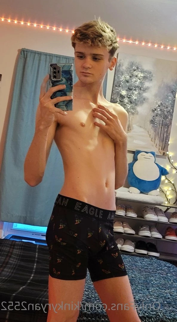 Ryan Snow❄ [ kinkyryan2552 ] Onlyfans leaked photo 3268494 on Hotleaks.tv