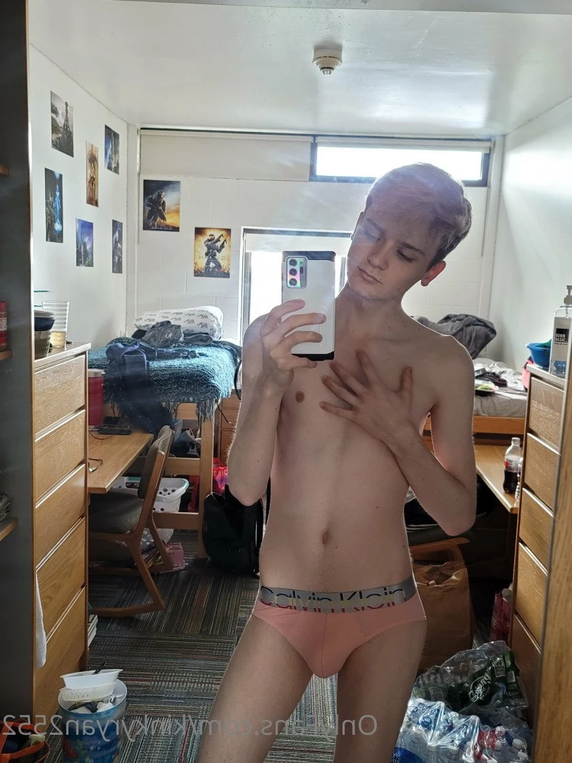Ryan Snow❄ [ kinkyryan2552 ] Onlyfans leaked photo 3268884 on Hotleaks.tv