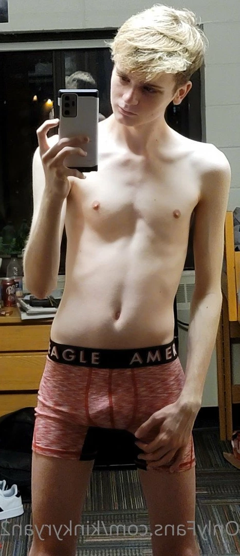 Ryan Snow❄ [ kinkyryan2552 ] Onlyfans leaked photo 3269609 on Hotleaks.tv