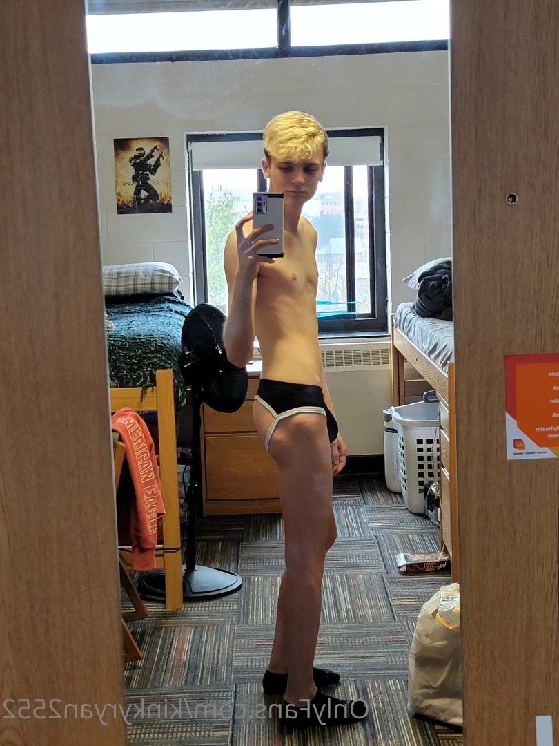 Ryan Snow❄ [ kinkyryan2552 ] Onlyfans leaked photo 9526897 on Hotleaks.tv