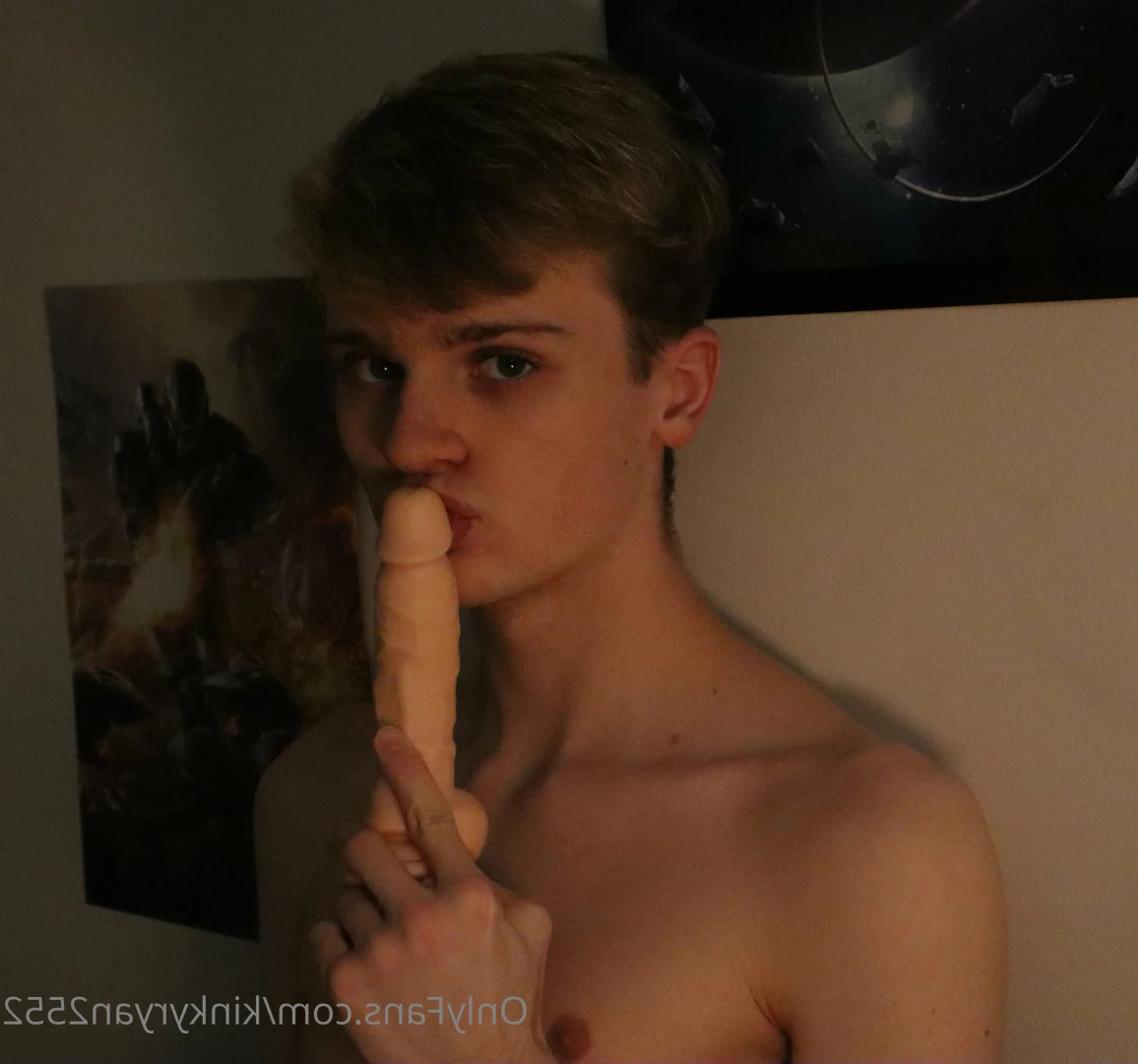 Ryan Snow❄ [ kinkyryan2552 ] Onlyfans leaked photo 9527463 on Hotleaks.tv