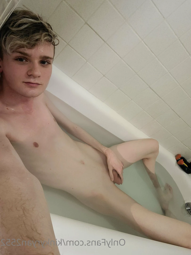 Ryan Snow❄ [ kinkyryan2552 ] Onlyfans leaked photo 9527962 on Hotleaks.tv