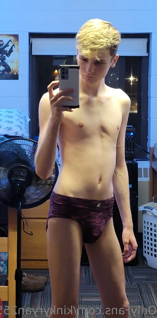Ryan Snow❄ [ kinkyryan2552 ] Onlyfans leaked photo 9528206 on Hotleaks.tv