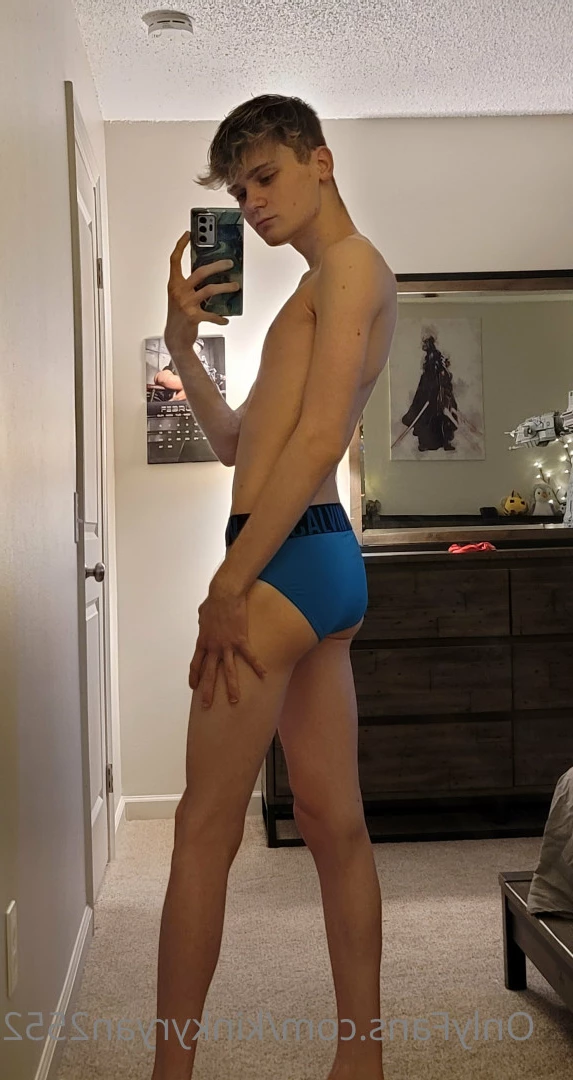 Ryan Snow❄ [ kinkyryan2552 ] Onlyfans leaked photo 9528348 on Hotleaks.tv