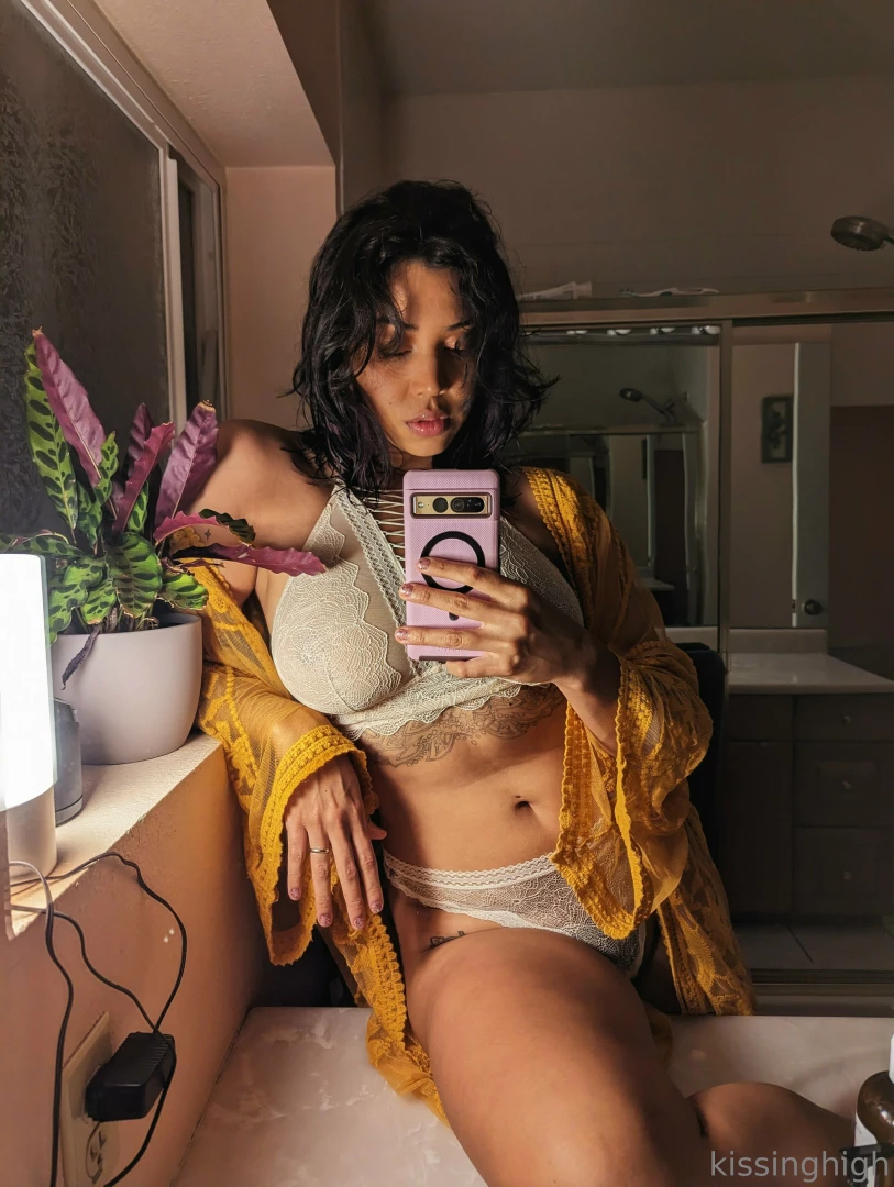 kissinghigh Onlyfans leaked photo 18474371 on Hotleaks.tv