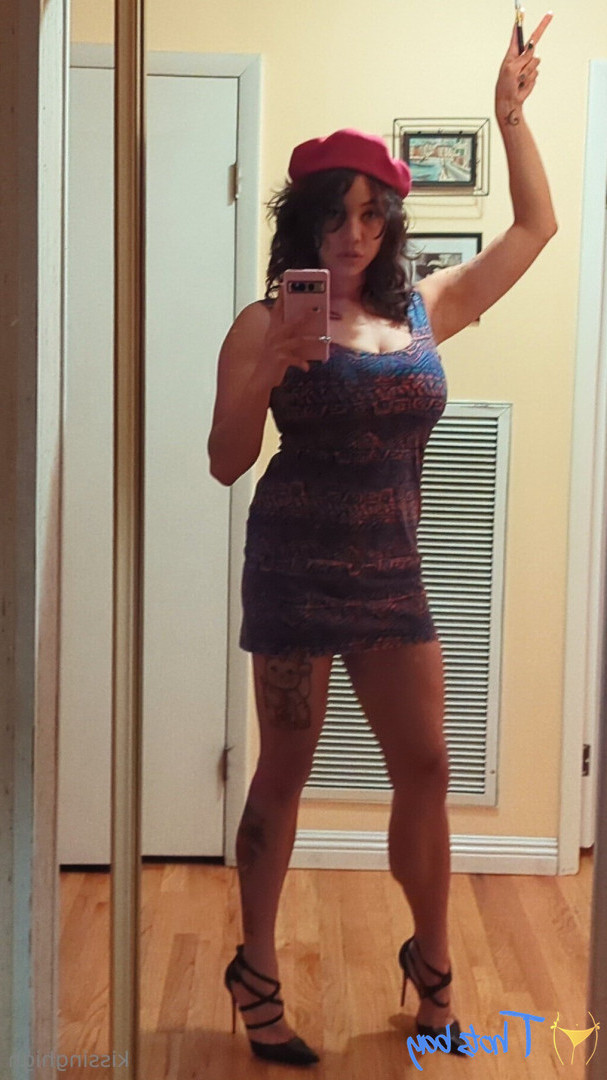 kissinghigh Onlyfans leaked photo 18476443 on Hotleaks.tv