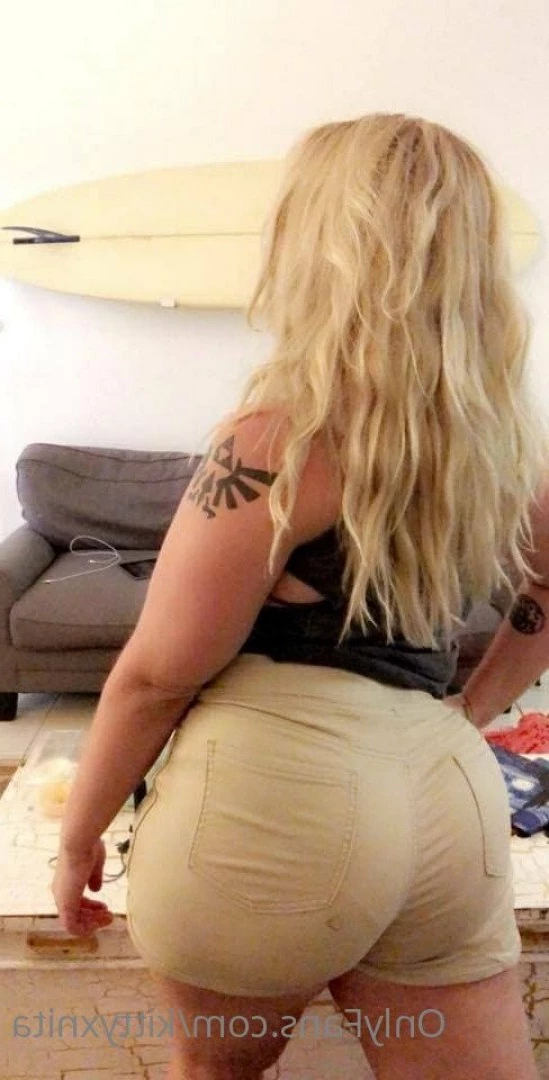 XXX Nudes on Wall 🥵 [ kittykuncensored ] Onlyfans leaked photo 3218340 on Hotleaks.tv