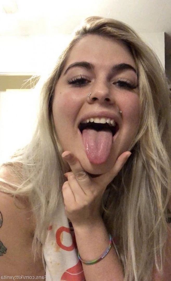 XXX Nudes on Wall 🥵 [ kittykuncensored ] Onlyfans leaked photo 3218444 on Hotleaks.tv