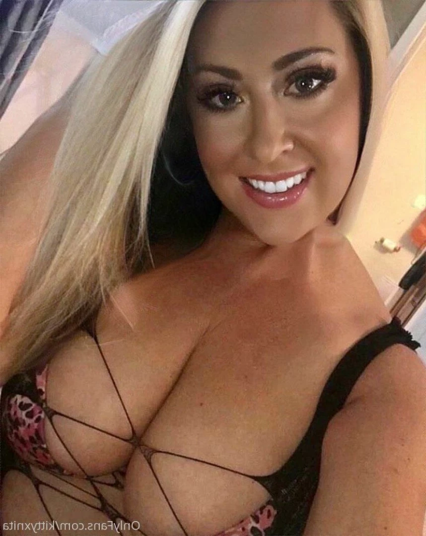 XXX Nudes on Wall 🥵 [ kittykuncensored ] Onlyfans leaked photo 3219269 on Hotleaks.tv