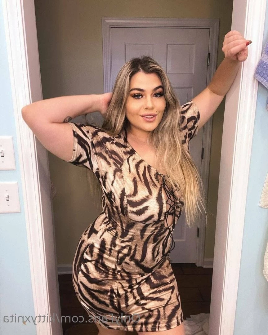 XXX Nudes on Wall 🥵 [ kittykuncensored ] Onlyfans leaked photo 3219515 on Hotleaks.tv