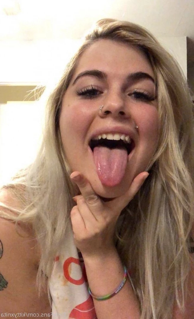 XXX Nudes on Wall 🥵 [ kittykuncensored ] Onlyfans leaked photo 3220057 on Hotleaks.tv